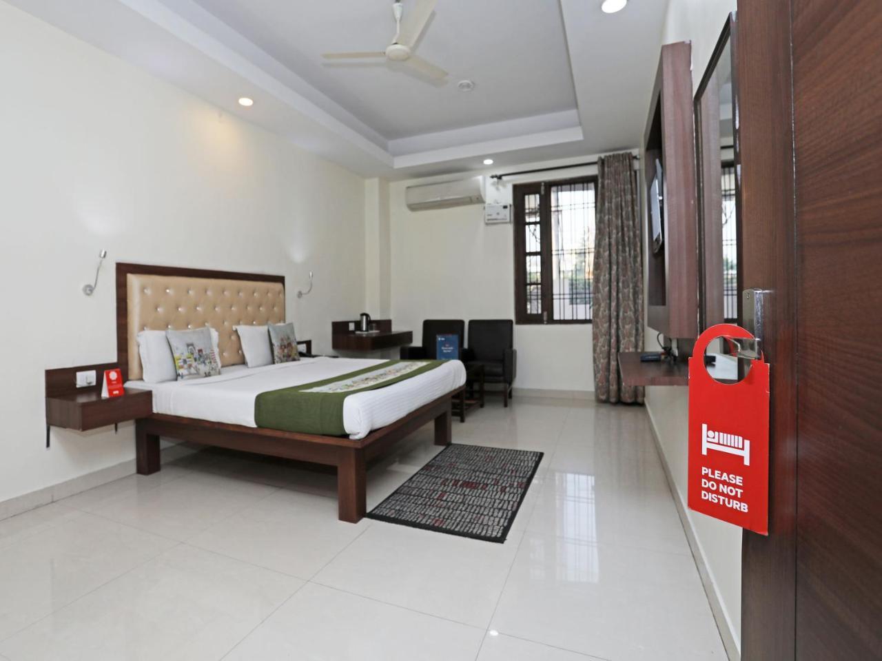 Oyo 680 Hotel Ranjana Heritage Lucknow Buitenkant foto