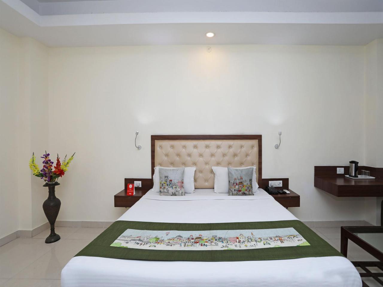 Oyo 680 Hotel Ranjana Heritage Lucknow Buitenkant foto