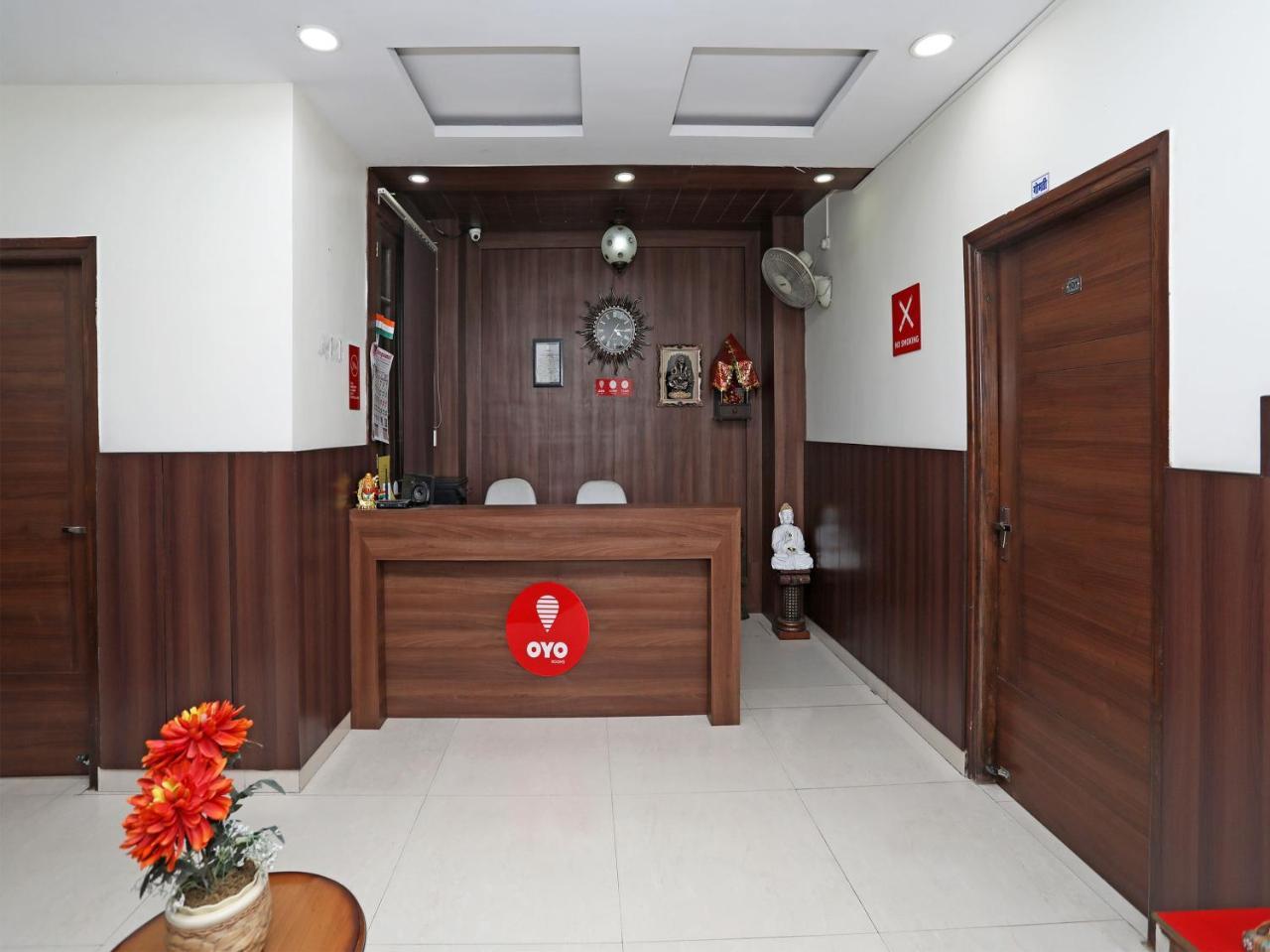 Oyo 680 Hotel Ranjana Heritage Lucknow Buitenkant foto