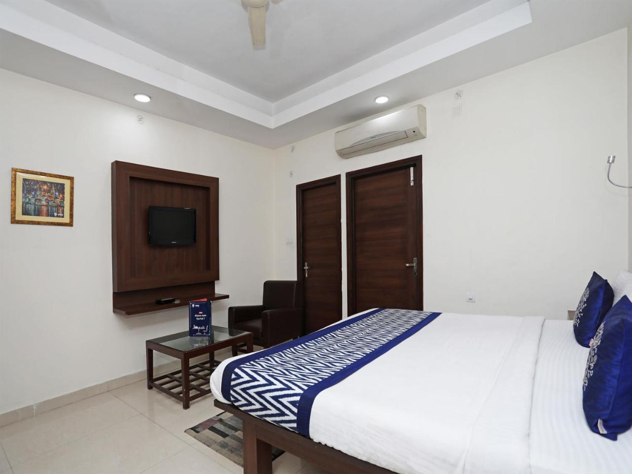 Oyo 680 Hotel Ranjana Heritage Lucknow Buitenkant foto