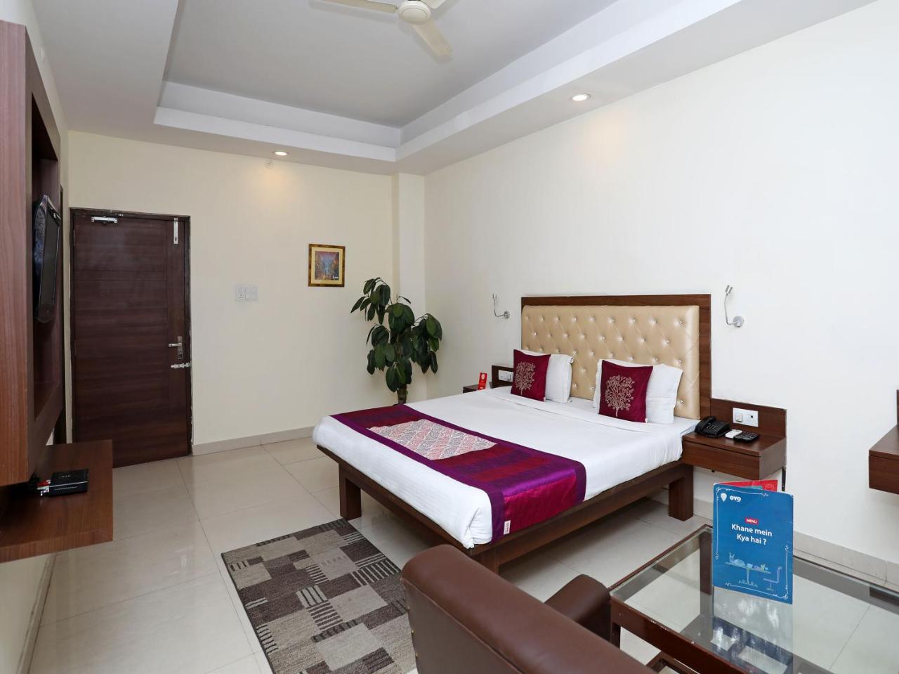 Oyo 680 Hotel Ranjana Heritage Lucknow Buitenkant foto