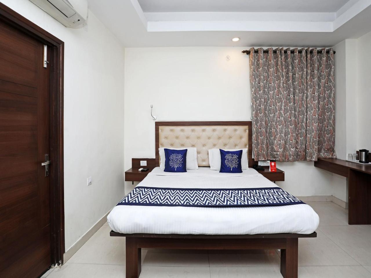 Oyo 680 Hotel Ranjana Heritage Lucknow Buitenkant foto