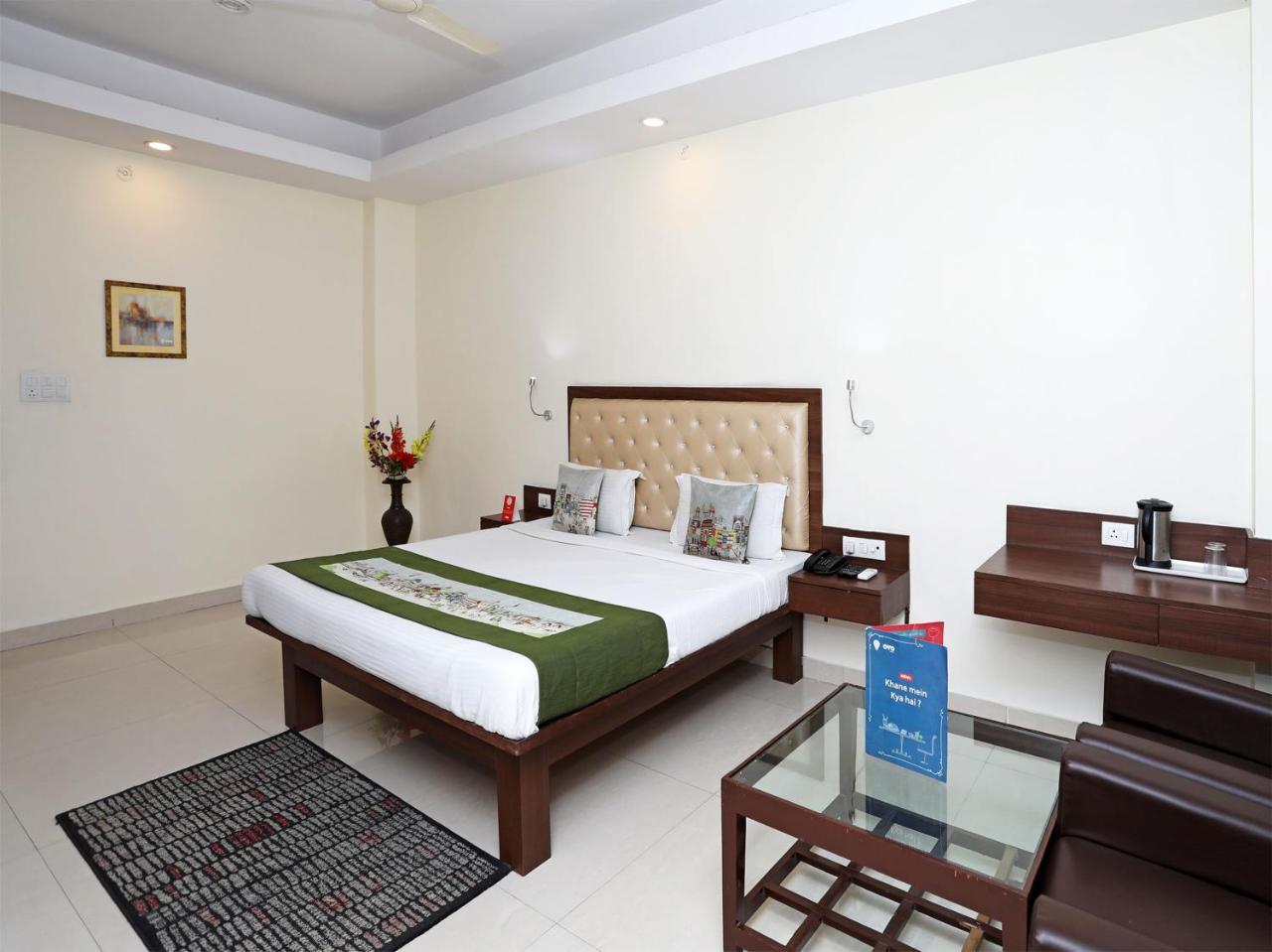 Oyo 680 Hotel Ranjana Heritage Lucknow Buitenkant foto
